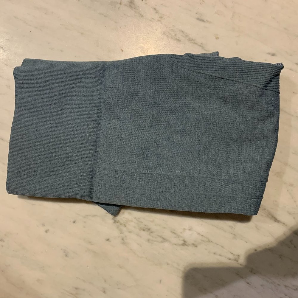 Lululemon Ebb and Flow Crop Leggings
